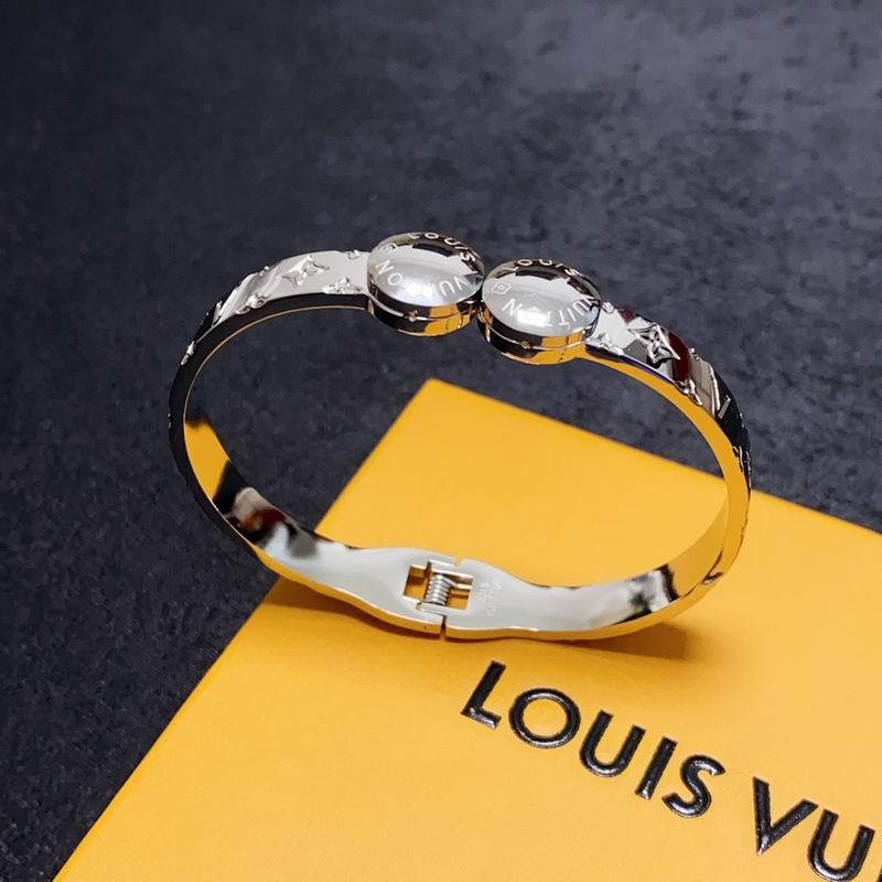 LV Bracelets 333